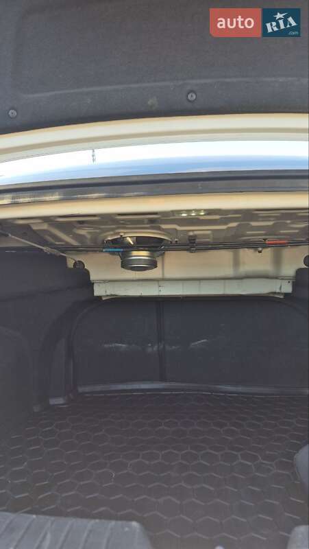 Седан Hyundai Sonata 2011 в Черновцах