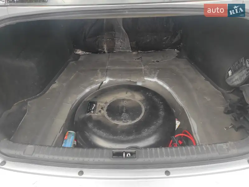 Hyundai Sonata 2006 VIN KMHET41BP6A217810 фото оголошення 2 з 45
