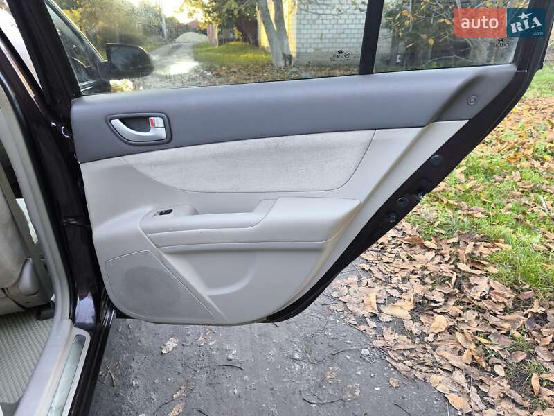 Седан Hyundai Sonata 2006 в Казатине