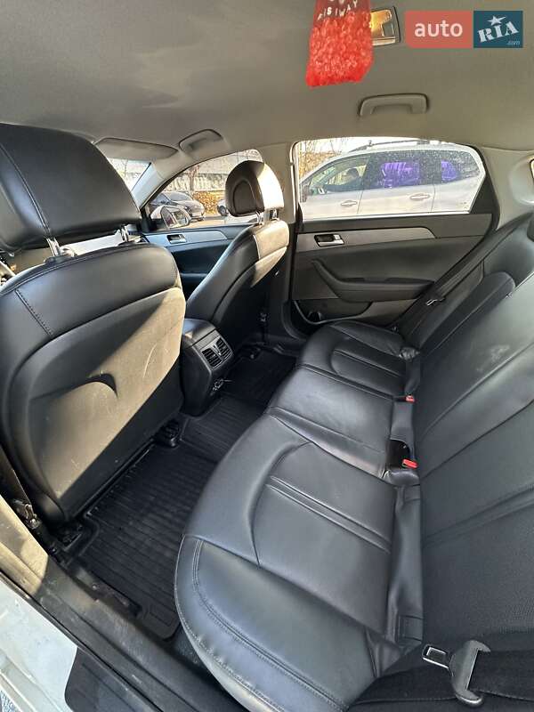 Седан Hyundai Sonata 2014 в Вышгороде