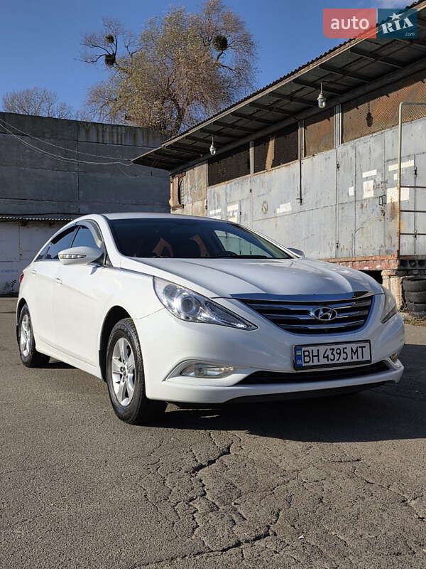 Седан Hyundai Sonata 2014 в Киеве фото 2 Седан Hyundai Sonata 2014 в Киеве