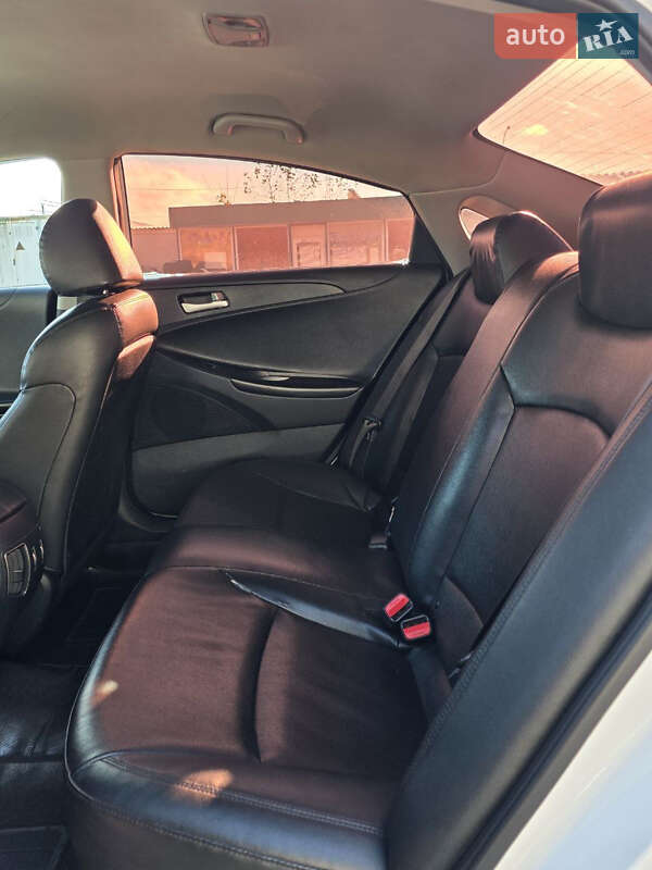 Седан Hyundai Sonata 2014 в Киеве фото 13 Седан Hyundai Sonata 2014 в Киеве