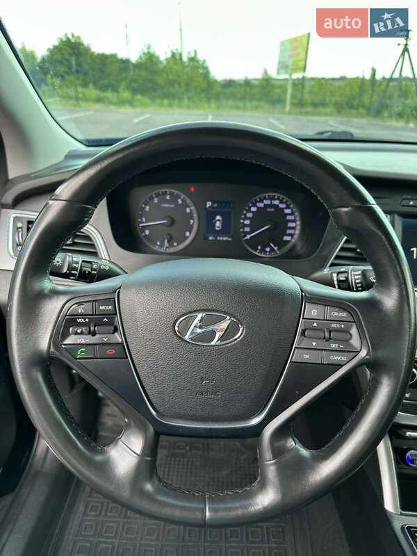 Седан Hyundai Sonata 2016 в Киеве