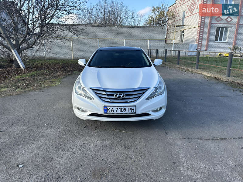 Hyundai Sonata 2010