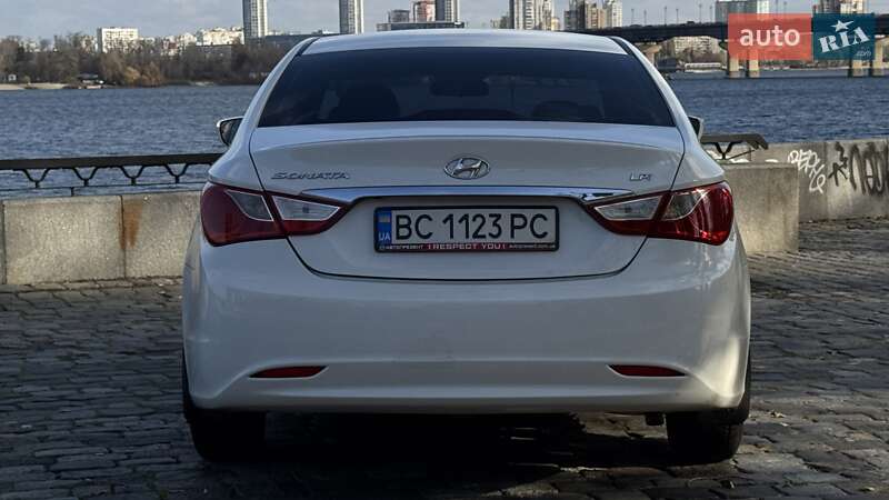 Седан Hyundai Sonata 2015 в Киеве фото 4 Седан Hyundai Sonata 2015 в Киеве