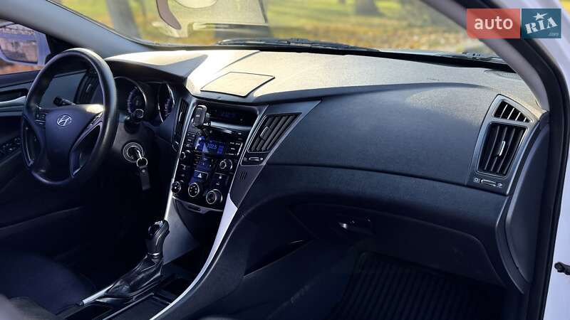 Седан Hyundai Sonata 2015 в Киеве фото 14 Седан Hyundai Sonata 2015 в Киеве