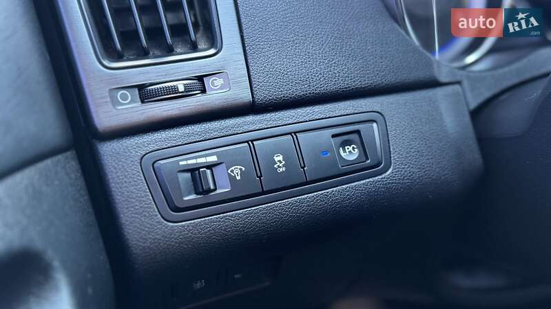 Седан Hyundai Sonata 2015 в Киеве фото 22 Седан Hyundai Sonata 2015 в Киеве