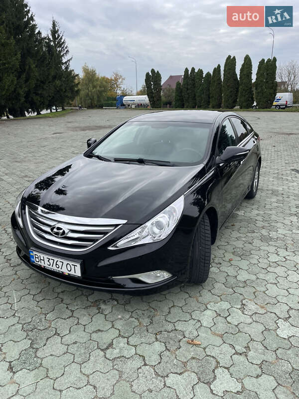 Седан Hyundai Sonata 2014 в Дубно