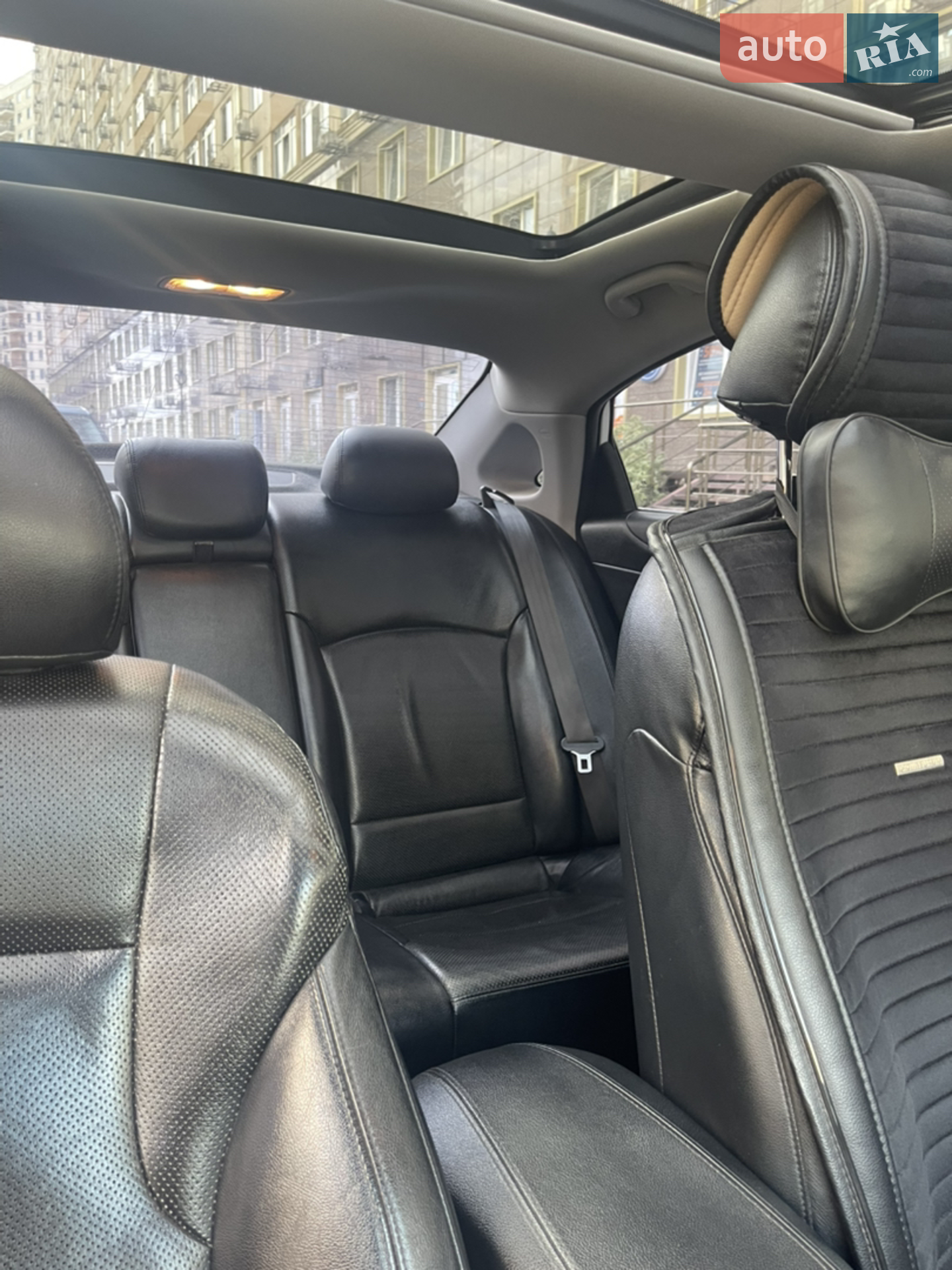 2010 Hyundai Sonata - мініатюра 9