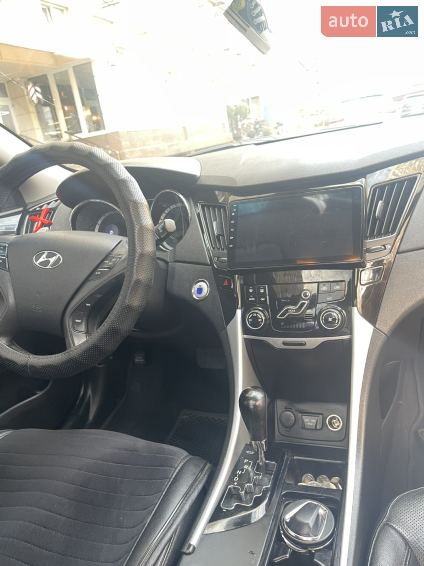 2010 Hyundai Sonata - мініатюра 12