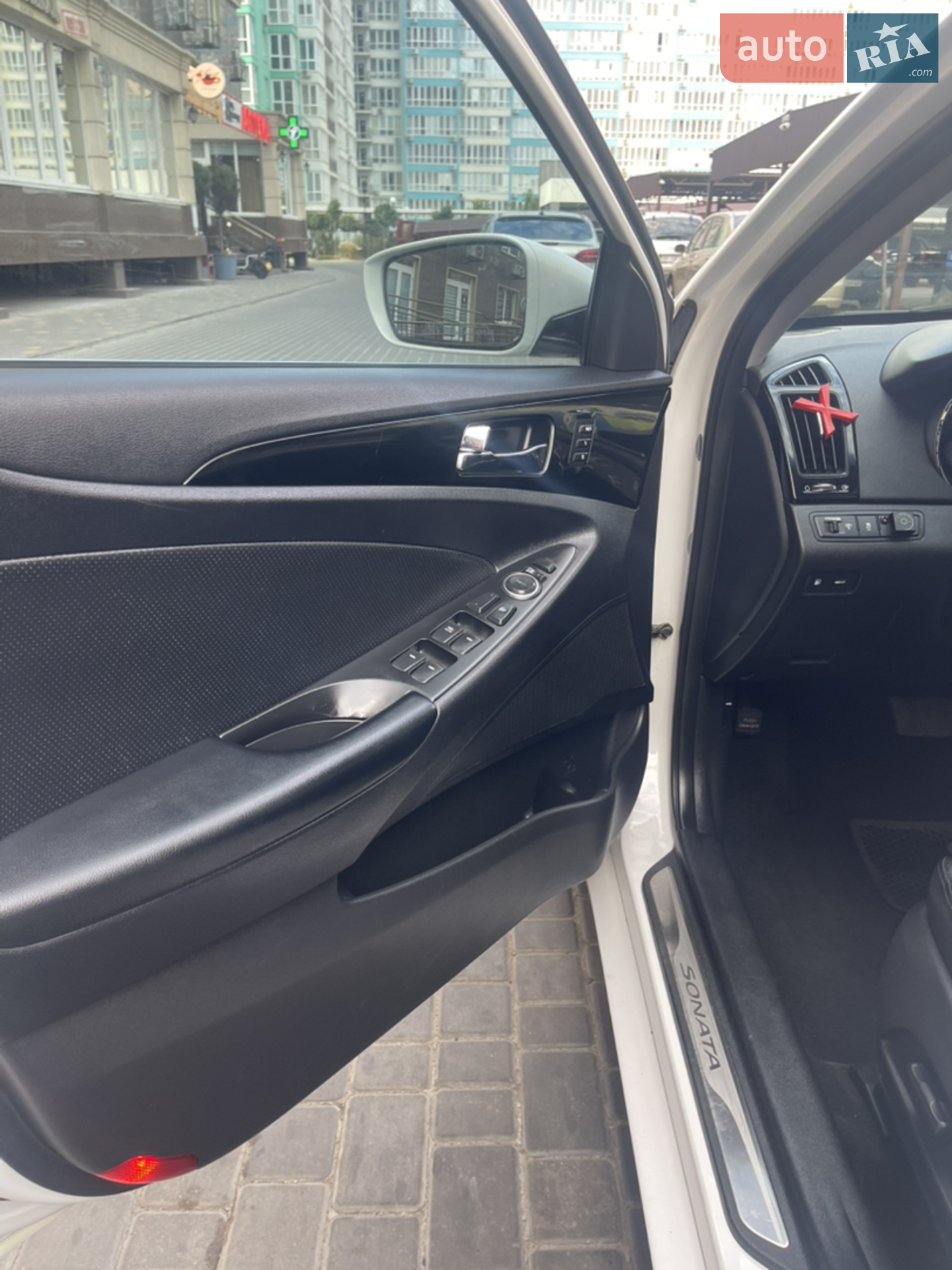 2010 Hyundai Sonata - мініатюра 20