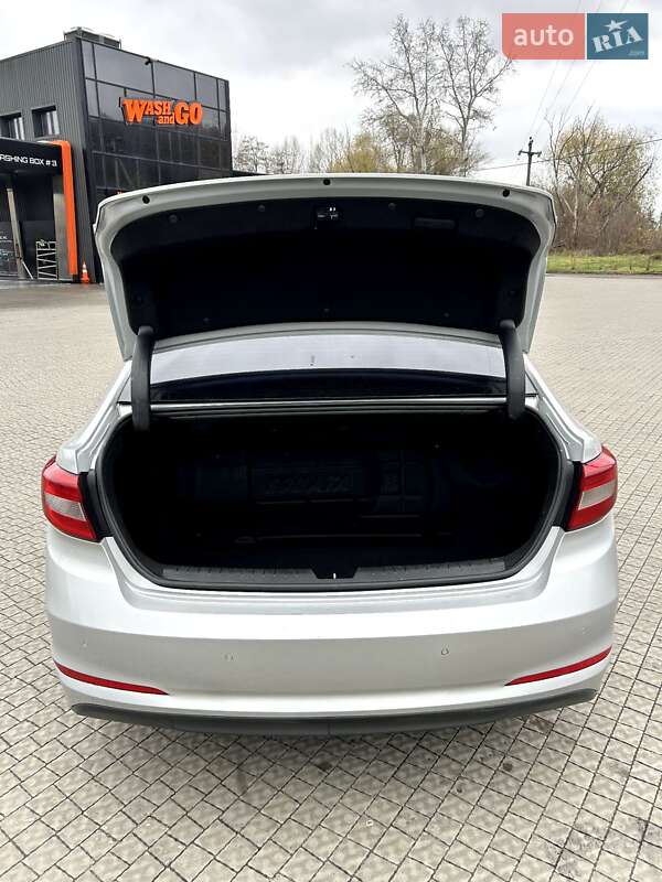 Седан Hyundai Sonata 2015 в Полтаві