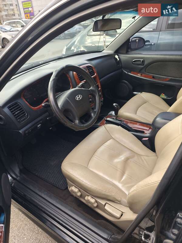 Седан Hyundai Sonata 2003 в Киеве