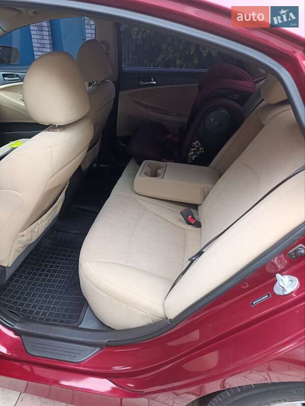 Седан Hyundai Sonata 2014 в Киеве