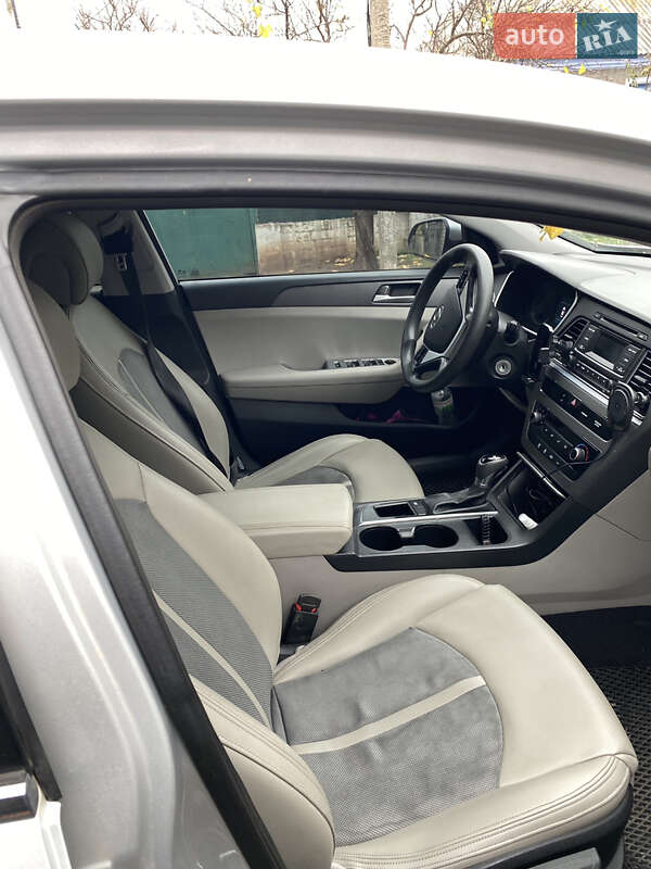 Седан Hyundai Sonata 2014 в Любашевке