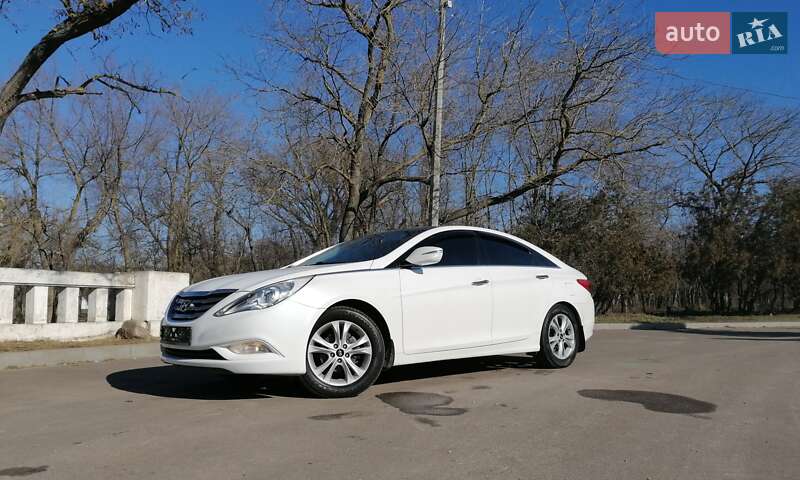 Hyundai Sonata 2011