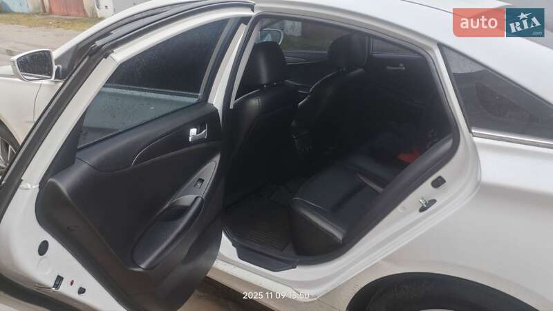 Седан Hyundai Sonata 2013 в Нетешине фото 6 Седан Hyundai Sonata 2013 в Нетешине