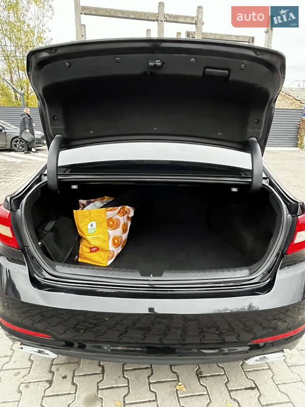 Седан Hyundai Sonata 2014 в Киеве