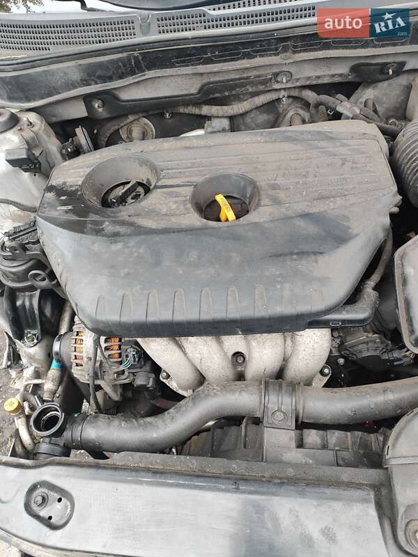 Седан Hyundai Sonata 2012 в Першотравенске