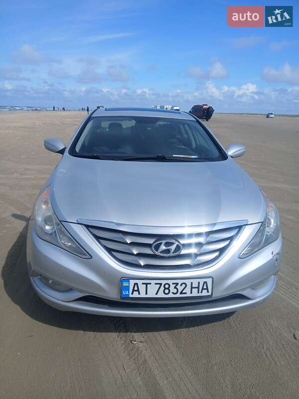 Седан Hyundai Sonata 2012 в Ивано-Франковске