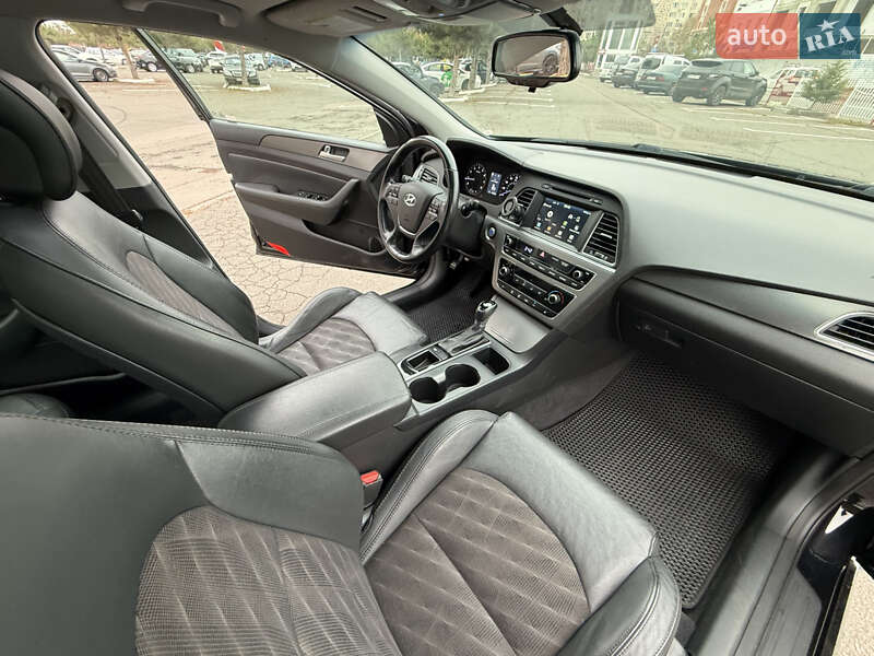 Седан Hyundai Sonata 2016 в Одессе