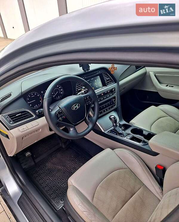 Седан Hyundai Sonata 2016 в Киеве