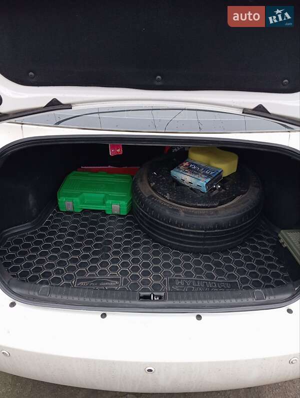 Седан Hyundai Sonata 2007 в Никополе