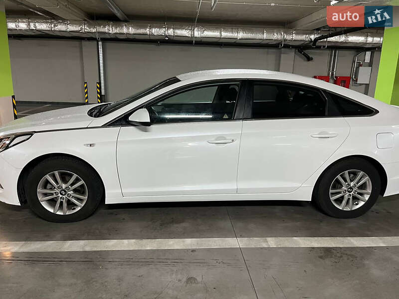 Седан Hyundai Sonata 2016 в Одессе
