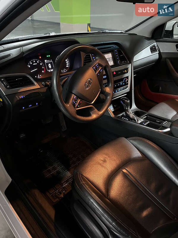 Седан Hyundai Sonata 2016 в Одессе