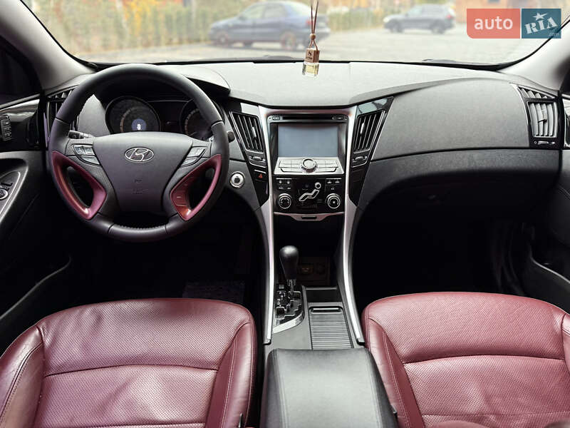 Седан Hyundai Sonata 2012 в Полтаве