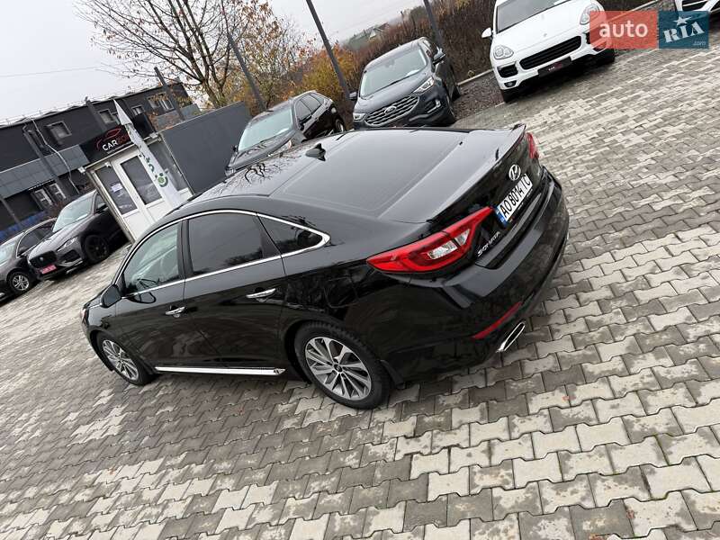 Седан Hyundai Sonata 2016 в Ужгороде