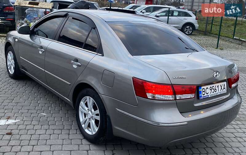 Седан Hyundai Sonata 2008 в Львове