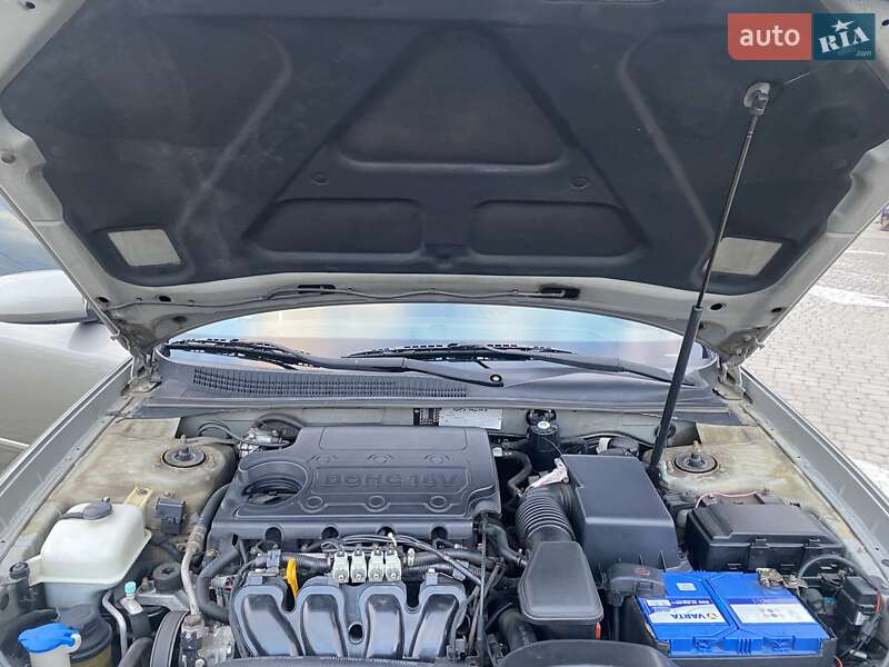 Седан Hyundai Sonata 2008 в Львове