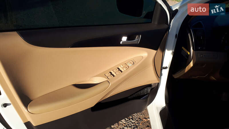 Седан Hyundai Sonata 2013 в Киеве