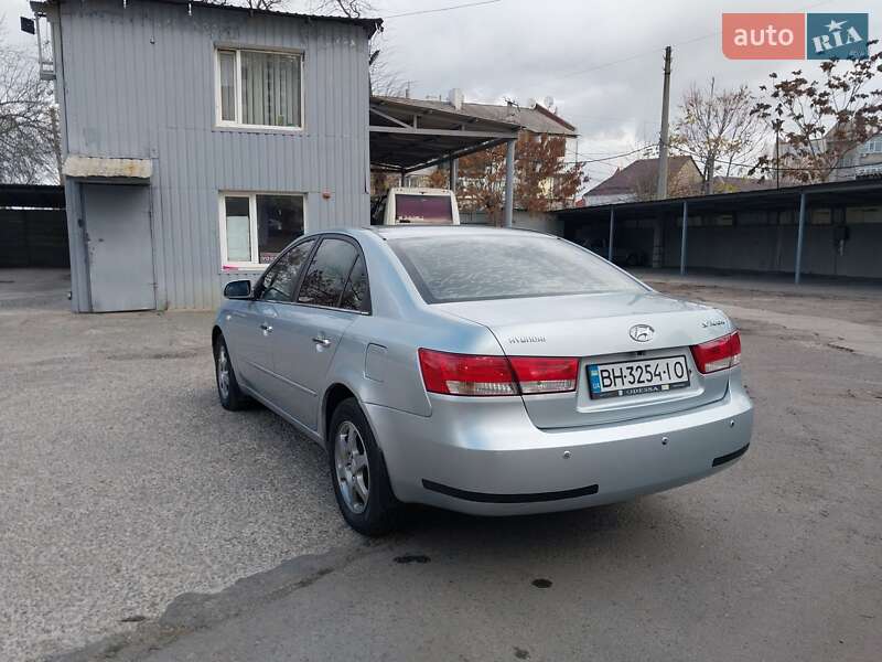 Седан Hyundai Sonata 2006 в Миколаєві