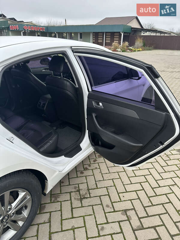 Седан Hyundai Sonata 2014 в Бахмаче