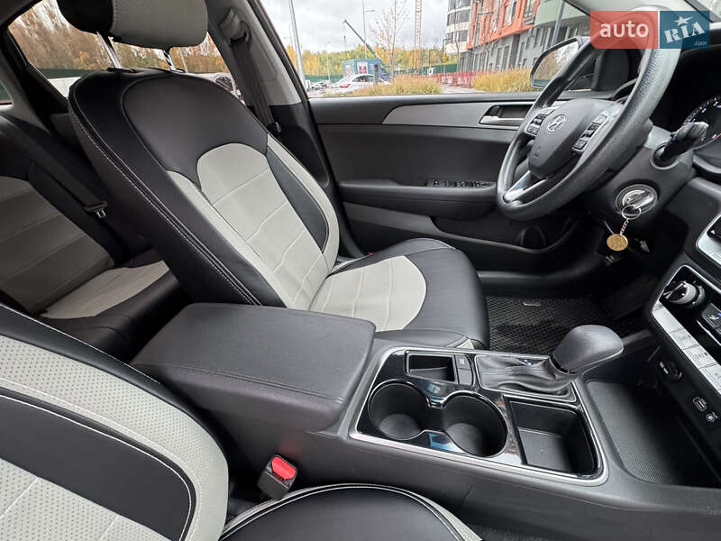 Седан Hyundai Sonata 2018 в Киеве