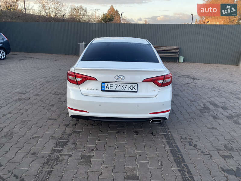 Седан Hyundai Sonata 2016 в Кривом Роге