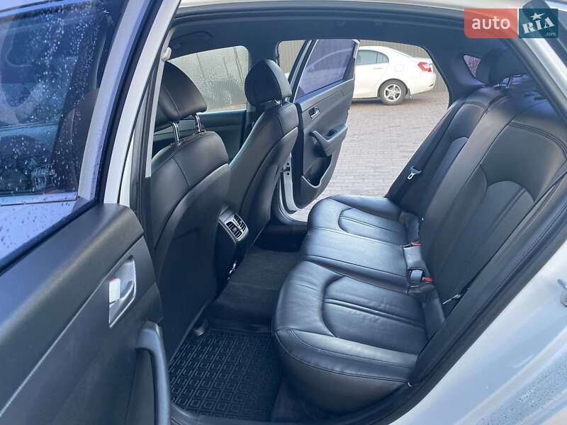 Седан Hyundai Sonata 2016 в Кривом Роге