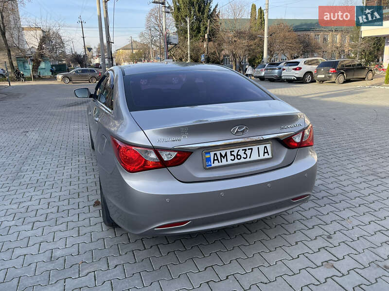 Седан Hyundai Sonata 2011 в Радомышле