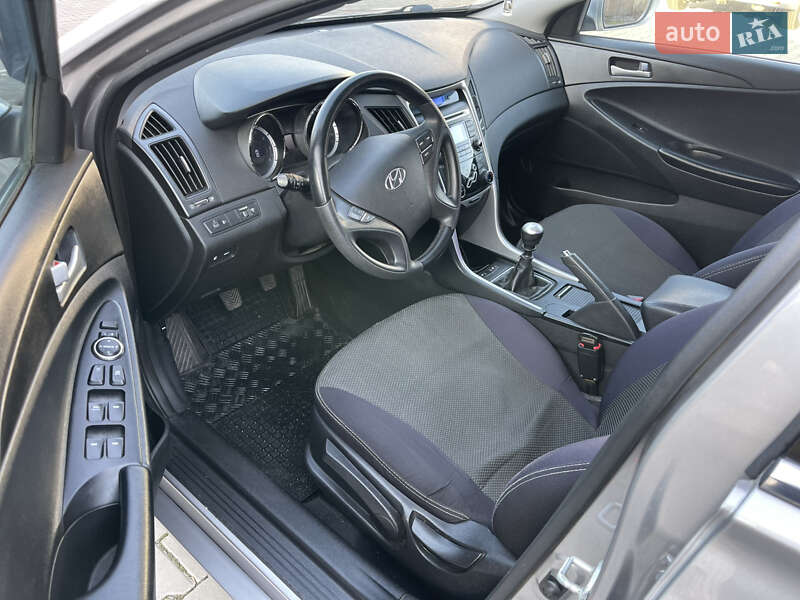 Седан Hyundai Sonata 2011 в Радомышле