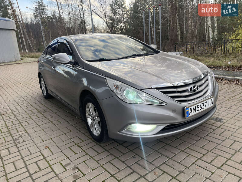 Седан Hyundai Sonata 2011 в Радомышле