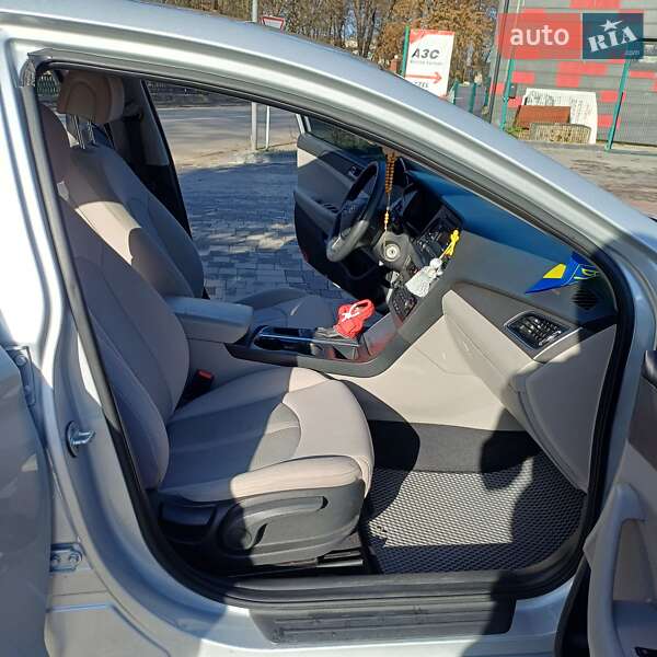 Седан Hyundai Sonata 2016 в Львове