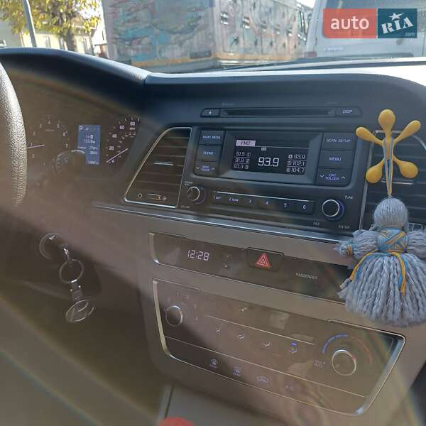 Седан Hyundai Sonata 2016 в Львове