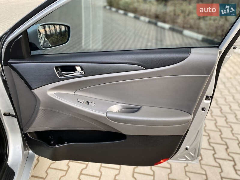 Седан Hyundai Sonata 2010 в Хмельницком фото 25 Седан Hyundai Sonata 2010 в Хмельницком