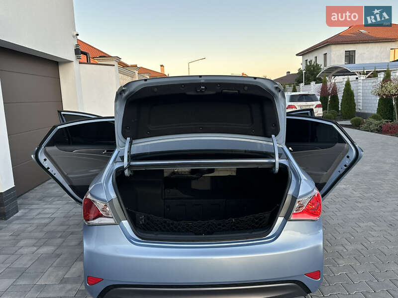 Седан Hyundai Sonata 2013 в Одессе фото 82 Седан Hyundai Sonata 2013 в Одессе