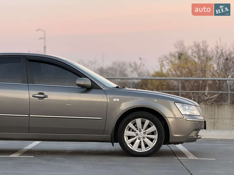 Седан Hyundai Sonata 2008 в Киеве