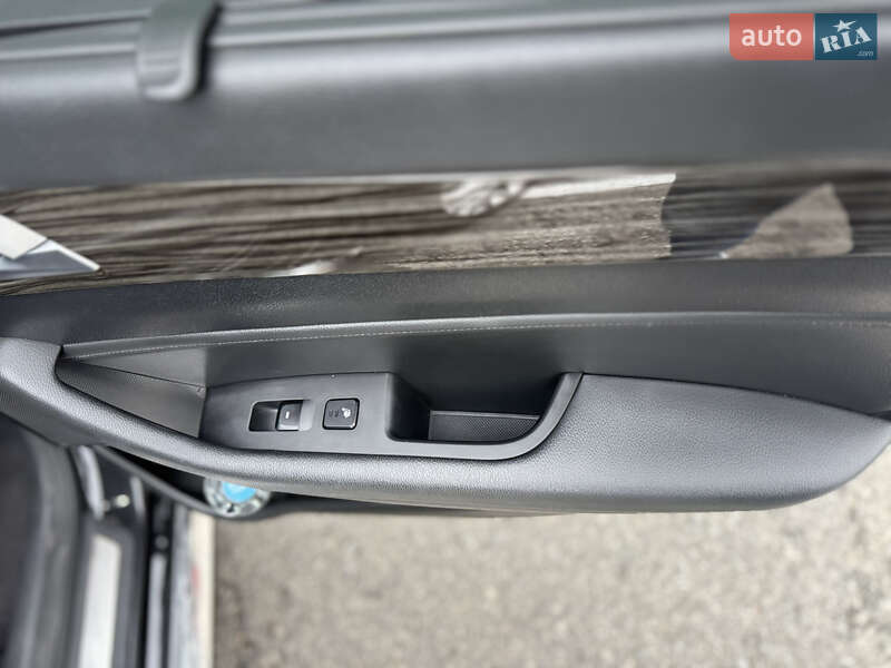 Седан Hyundai Sonata 2015 в Киеве фото 16 Седан Hyundai Sonata 2015 в Киеве