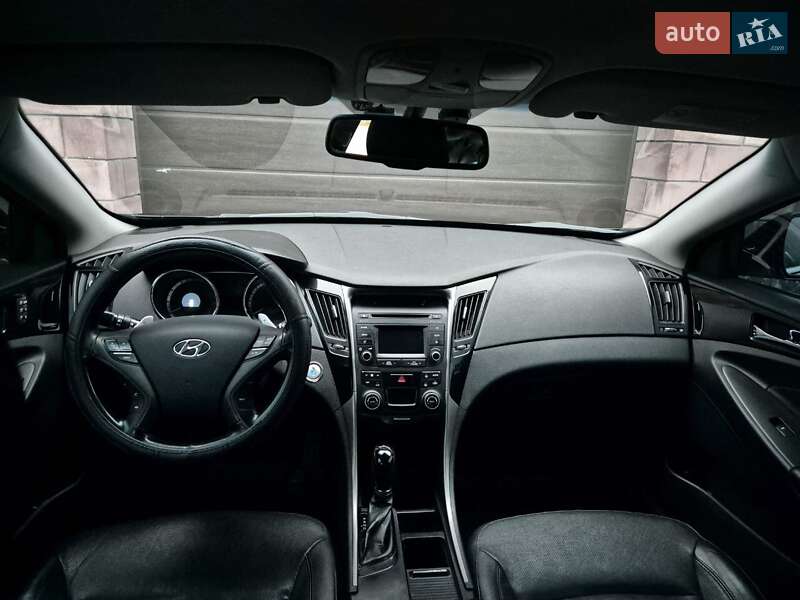 Седан Hyundai Sonata 2013 в Богуславе