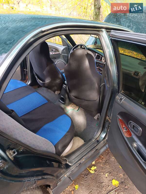 Седан Hyundai Sonata 1997 в Новониколаевке